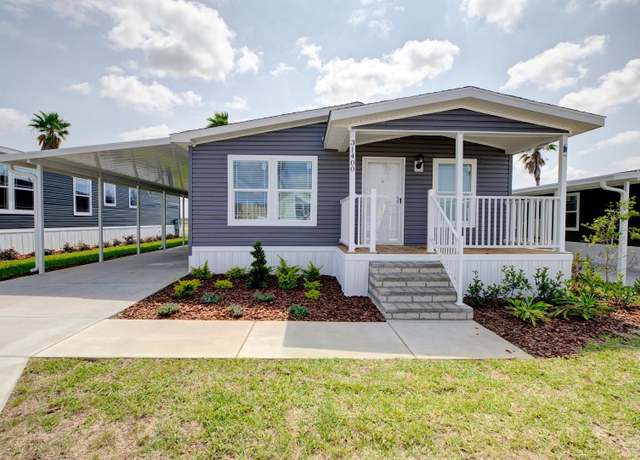 Property at 31120 Luxury Dr, Sebring, FL 33870, 3 beds, 2 baths