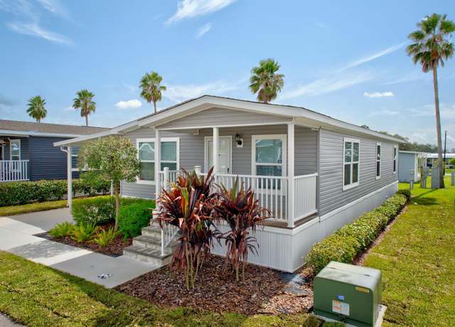 Property at 31120 Luxury Dr, Sebring, FL 33870, 3 beds, 2 baths