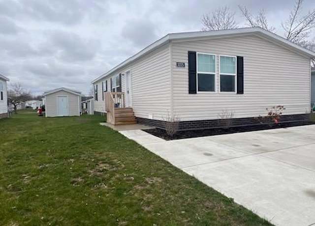 Property at 3290 Fallsmoor St, Jackson, MI 49201, 3 beds, 2 baths