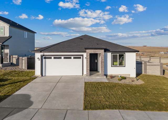 Property at 7896 Gilbert St, West Richland, WA 99353, 3 beds, 2 baths