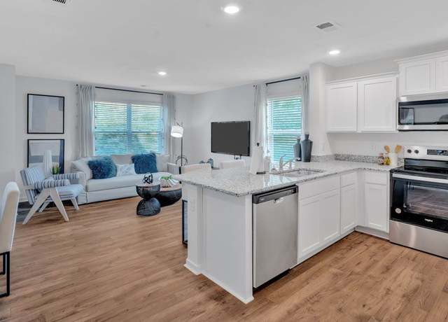 Property at 110 Raceday Center Dr Unit C-5, Bristol, TN 37620, 3 beds, 2.5 baths