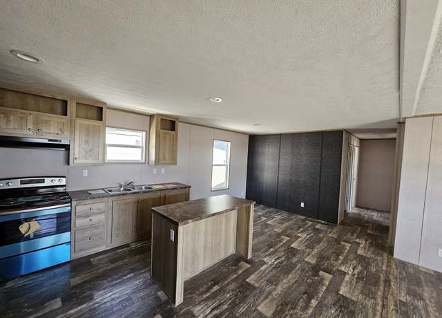 Property at 3115 SW Loop 410 #1, San Antonio, TX 78227, 3 beds, 2 baths