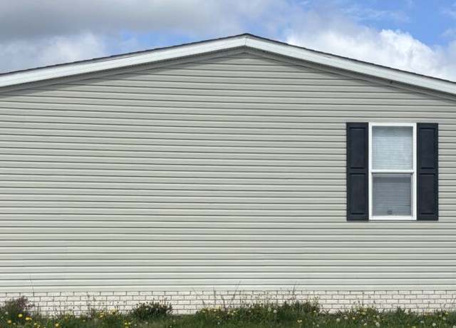 Property at 17105 Louise Court Site #419, Davisburg, MI 48350, 4 beds, 2 baths