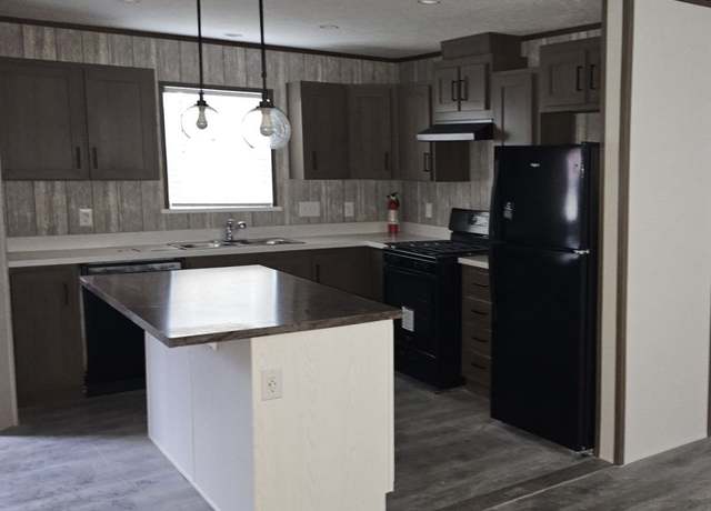 Property at 120 W Highway St #29, Dodge Center, MN 55927, 3 beds, 2 baths