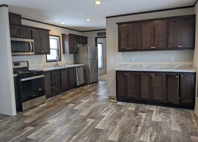 Property at 2700 Eaton Rapids Rd #129, Lansing, MI 48911, 3 beds, 2 baths