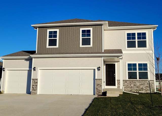 Property at 2410 Butler Dr, Adel, IA 50003, 4 beds, 2.5 baths