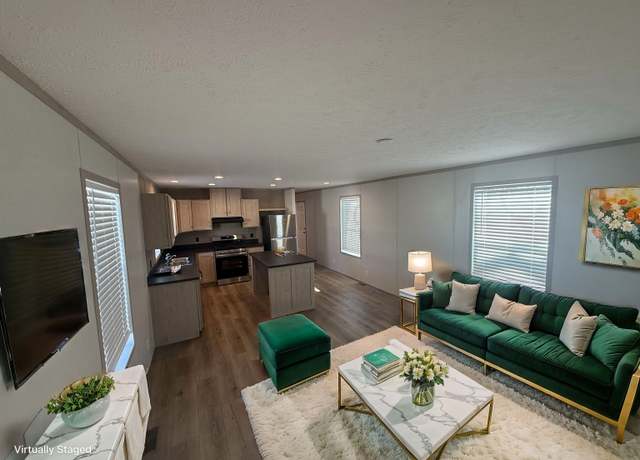 Property at 7171 W 60th St #75, Davenport, IA 52804, 3 beds, 2 baths