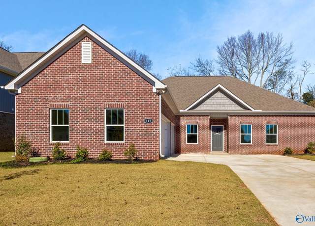 Property at 117 Fairways Pass, Meridianville, AL 35759, 4 beds, 3 baths