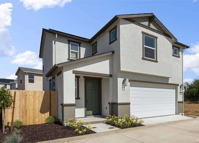 Property at 868 Pecan Tree Ln, Galt, CA 95632, 3 beds, 2.5 baths