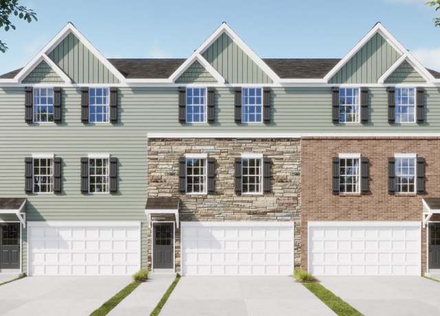 Property at 1808 Canterbury Dr, Imperial, PA 15126, 3 beds, 2.5 baths