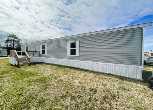 Property at 1200 N 20th St #36, Morehead City, NC 28557, 3 beds, 2 baths