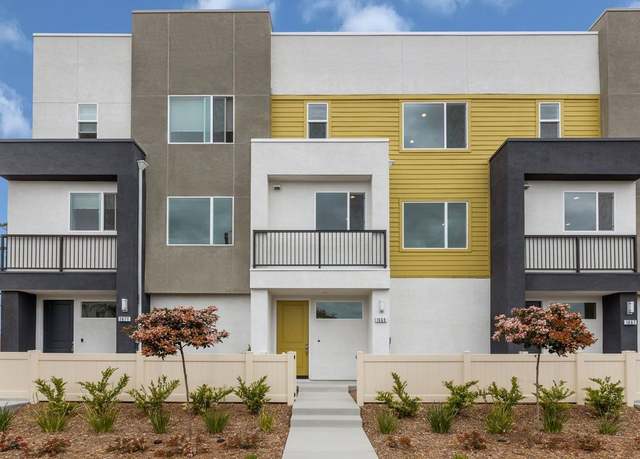 Property at 1669 W Broadway, Anaheim, CA 92802, 2 beds, 2.5 baths