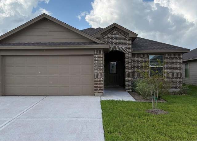 Property at 1138 Carnaby St, Corpus Christi, TX 78415, 3 beds, 2 baths