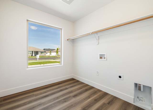 Property at 303 Sage St, Boardman, OR 97818, 3 beds, 2 baths