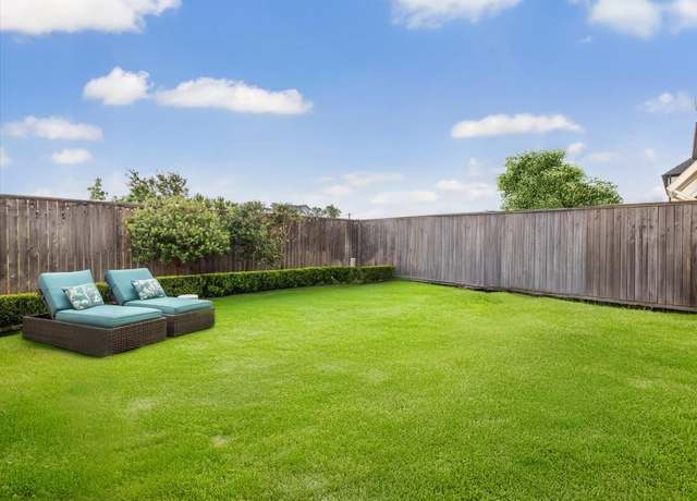 Property at 5918 Cottage Grove Lake Dr, Houston, TX 77007, 3 beds, 3.5 baths