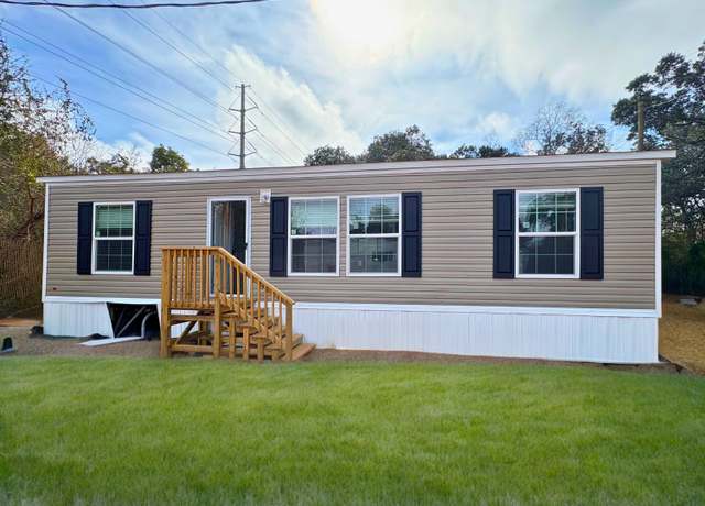 Property at 901 Massachusetts Ave #53, Pensacola, FL 32505, 3 beds, 2 baths