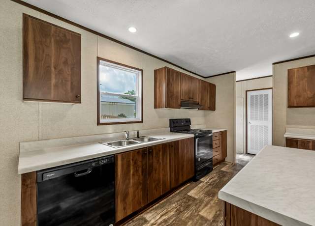 Property at 6700 Jefferson Paige Rd #79, Shreveport, LA 71119, 3 beds, 2 baths