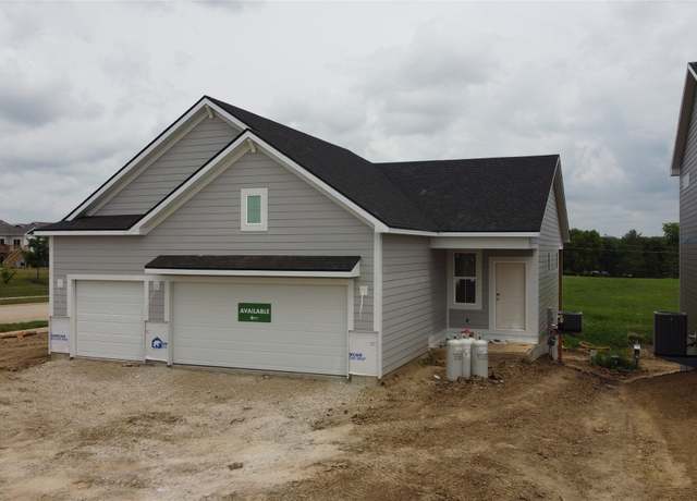 Property at 1404 S 91st St W, Waukee, IA 50263, 4 beds, 3 baths