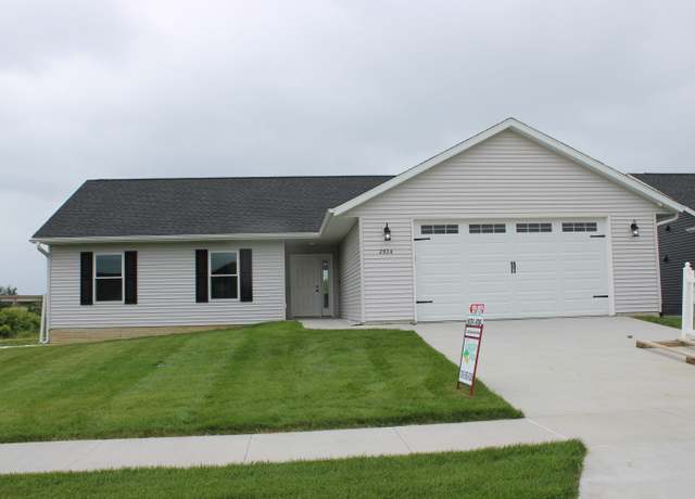 Property at 2924 Belle St SW, Cedar Rapids, IA 52404, 4 beds, 3.5 baths