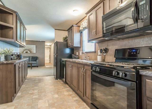 Property at 9792 Spinnaker Dr #1053, Fair Haven, MI 48023, 2 beds, 2 baths