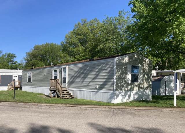 Property at 530 Reynolds Dr #33, Charleston, IL 61920, 3 beds, 2 baths
