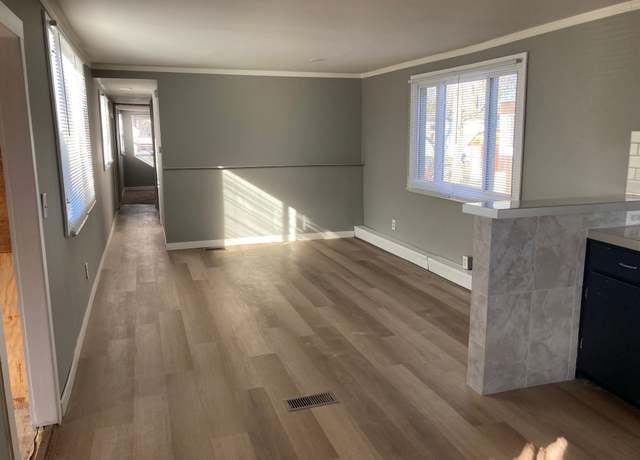 Property at 6478 Upper 56th St #811, Oakdale, MN 55128, 2 beds, 1 bath