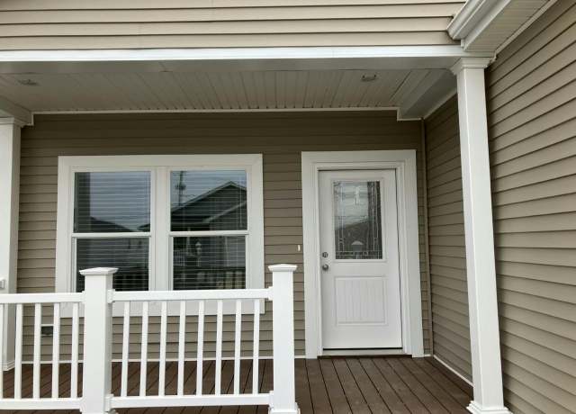 Property at 196 Hialeah Ln, Grayslake, IL 60030, 3 beds, 2 baths