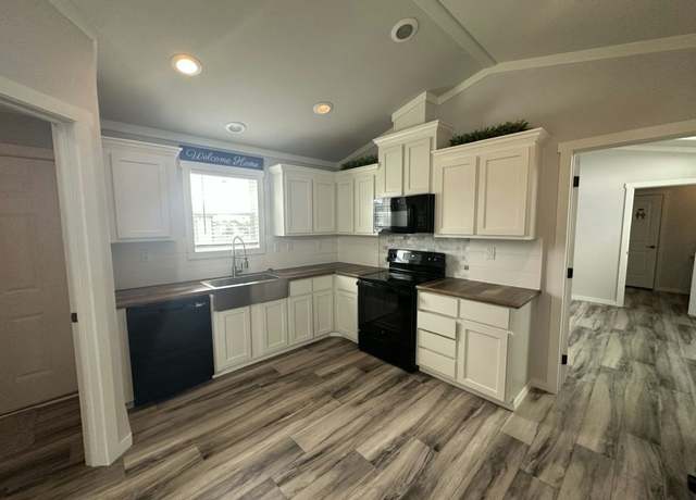 Property at 106 Paragon Pass, Willis, TX 77318, 3 beds, 2 baths