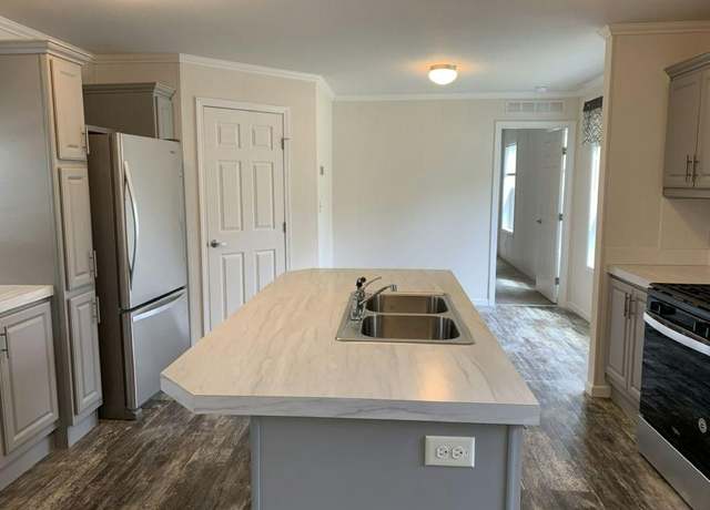 Property at 206 Atlantic Ln, Rockford, MN 55373, 2 beds, 2 baths