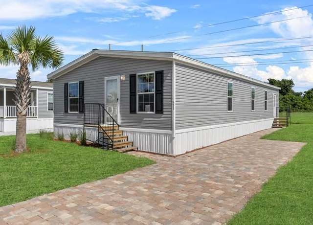 Property at 6671 Hidden Oaks Dr, North Fort Myers, FL 33917, 3 beds, 2 baths