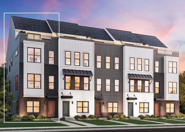 Property at 3610 S Tryon St, Charlotte, NC 28203, 3 beds, 3.5 baths