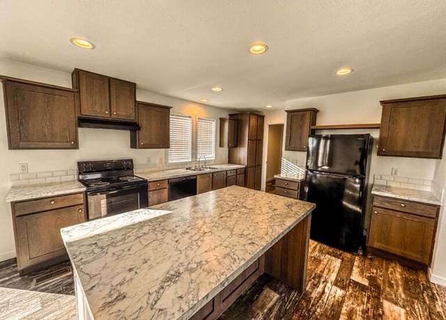 Property at 1199 E Santa Fe #340, Gardner, KS 66030, 3 beds, 2 baths