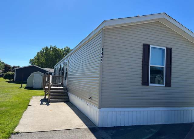 Property at 1449 Iowa Pl, Sturgeon Bay, WI 54235, 3 beds, 2 baths