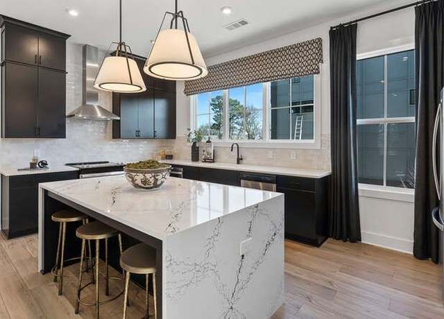 Property at 948 Hughley Cir, Atlanta, GA 30316, 3 beds, 2.5 baths