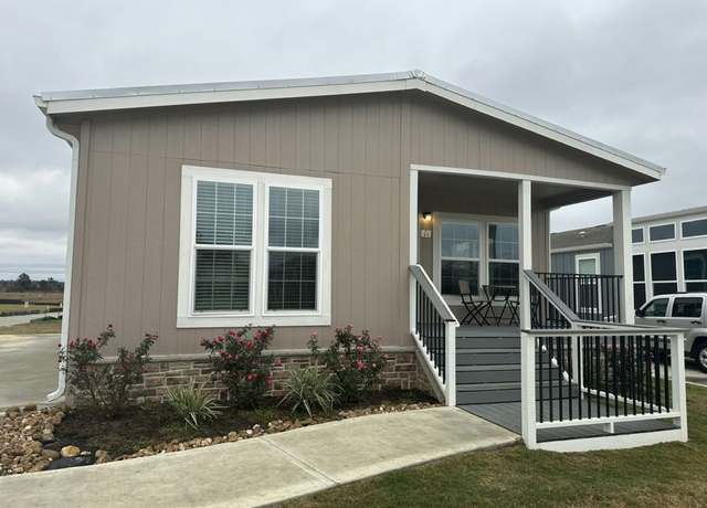 Property at 16 Secluded Ranch Bnd, Willis, TX 77318, 3 beds, 2 baths