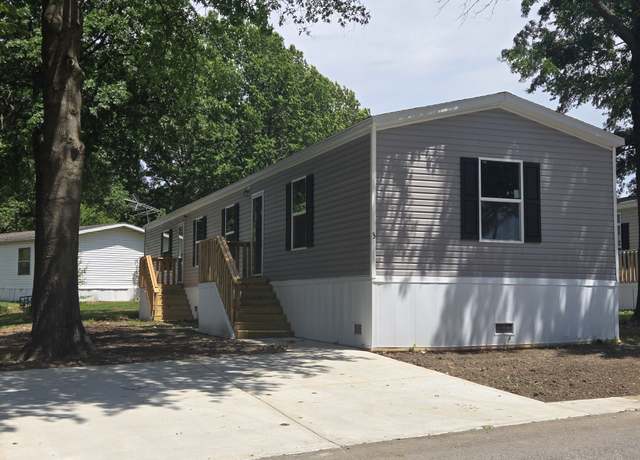 Property at 3 Ewing Way, Belton, MO 64012, 3 beds, 2 baths