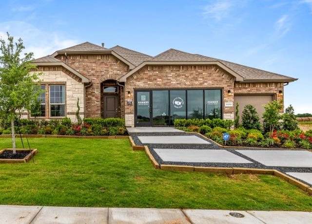 Property at 1313 Madeline Ln Unit M, Krum, TX 76249, 4 beds, 2 baths
