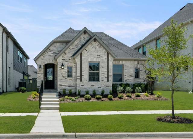 Property at 1913 Elm Pl, Justin, TX 76247, 3 beds, 2 baths