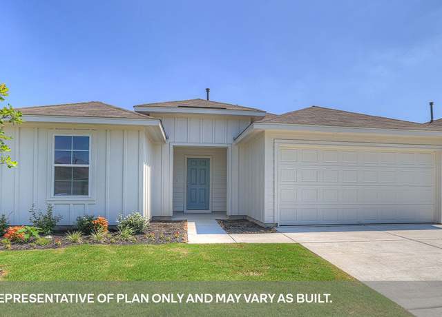 Property at 805 Prince Albert, Seguin, TX 78155, 3 beds, 2 baths