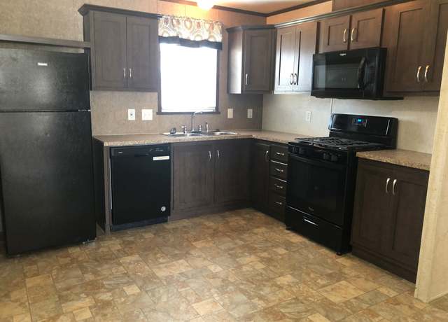 Property at 21423 Plateau Drive Site #260, Macomb, MI 48044, 3 beds, 2 baths