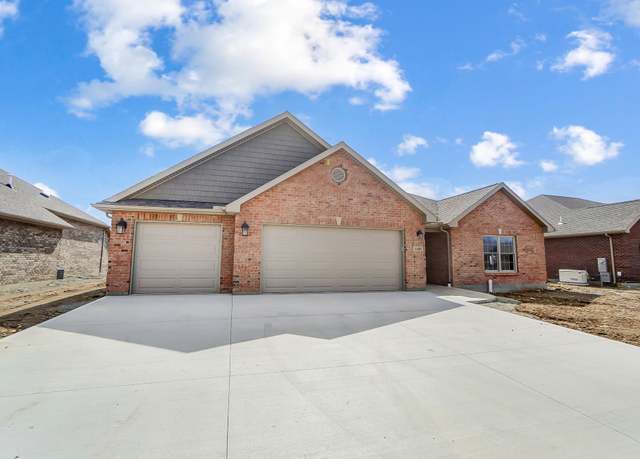Property at 1105 Auburn St, Troy, OH 45373, 3 beds, 2 baths