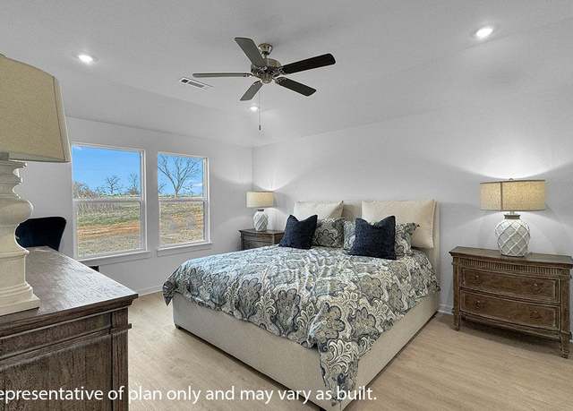 Property at 1404 Springvine Dr, Searcy, AR 72143, 3 beds, 2 baths