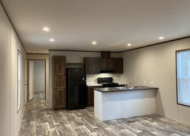 Property at 32 Camelot Lane Site #40, Rice Lake, WI 54868, 3 beds, 2 baths