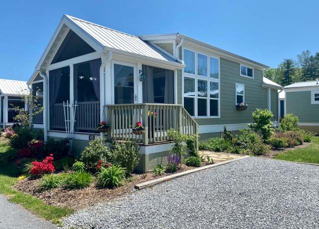 Property at 43 Skipping Stone Ln, Flat Rock, NC 28731, 1 bed, 1 bath