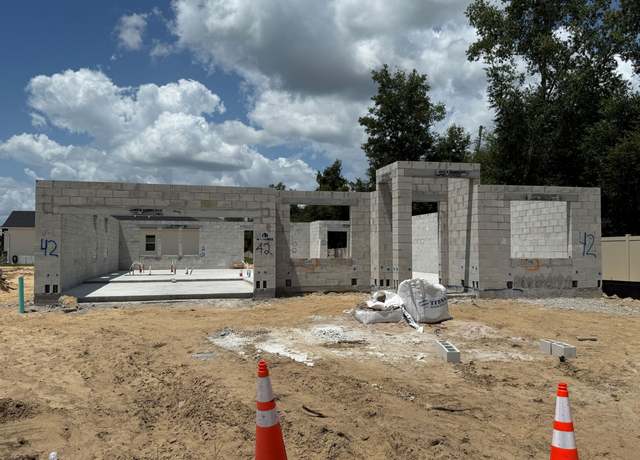 Property at 699 Pointe Emerson Blvd, Apopka, FL 32703, 4 beds, 3 baths