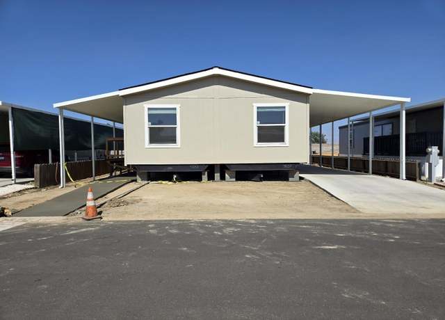 Property at 900 E Rankin Ave, Tulare, CA 93274, 4 beds, 2 baths