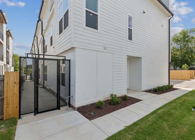 Property at 206 N 9th St, Nashville, TN 37206, 4 beds, 4 baths