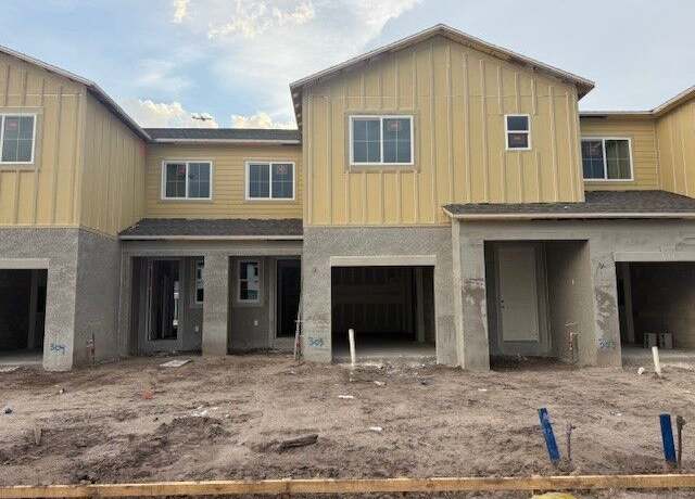 Property at 14820 Outfitter St, Orlando, FL 32824, 3 beds, 2.5 baths