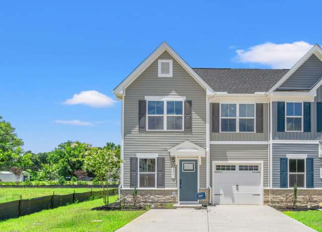 Property at 2061 Parow Ln NW, Calabash, NC 28467, 3 beds, 2.5 baths