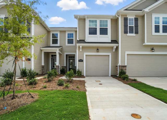 Property at 11030 Engelmann Ln, Charlotte, NC 28269, 3 beds, 2.5 baths